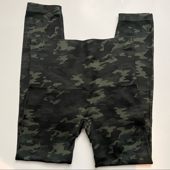 Spanx Seamless Camo Leggings - Picture 2 of 5